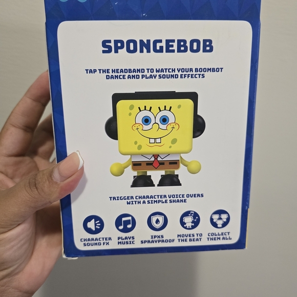 SpongeBob SquarePants Yellow Boombox with Sound Effects - Picture 8 of 13